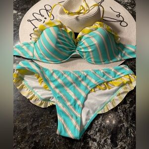 Victoria Secrets bikini 34DD and M scrunch butt bottoms